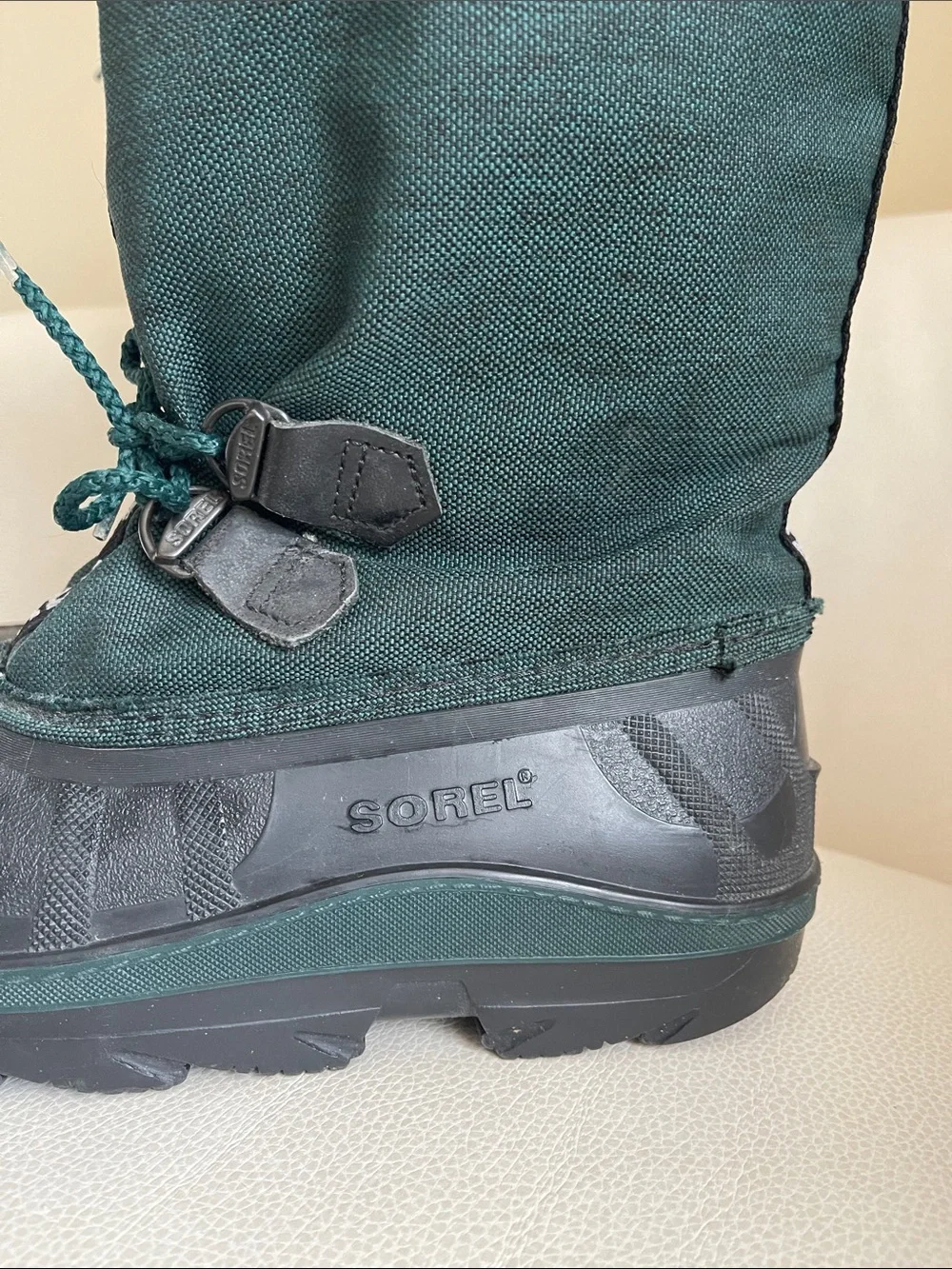 Sorel tall winter